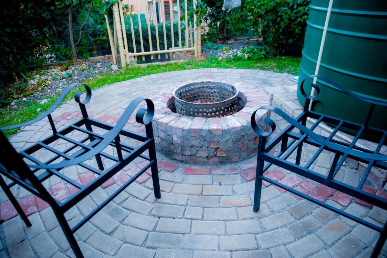 Sanctuary Aparthotel-Ac-Garden- Solar-Wi-Fi -Firepit-Park-Carport Lusaka Exterior foto